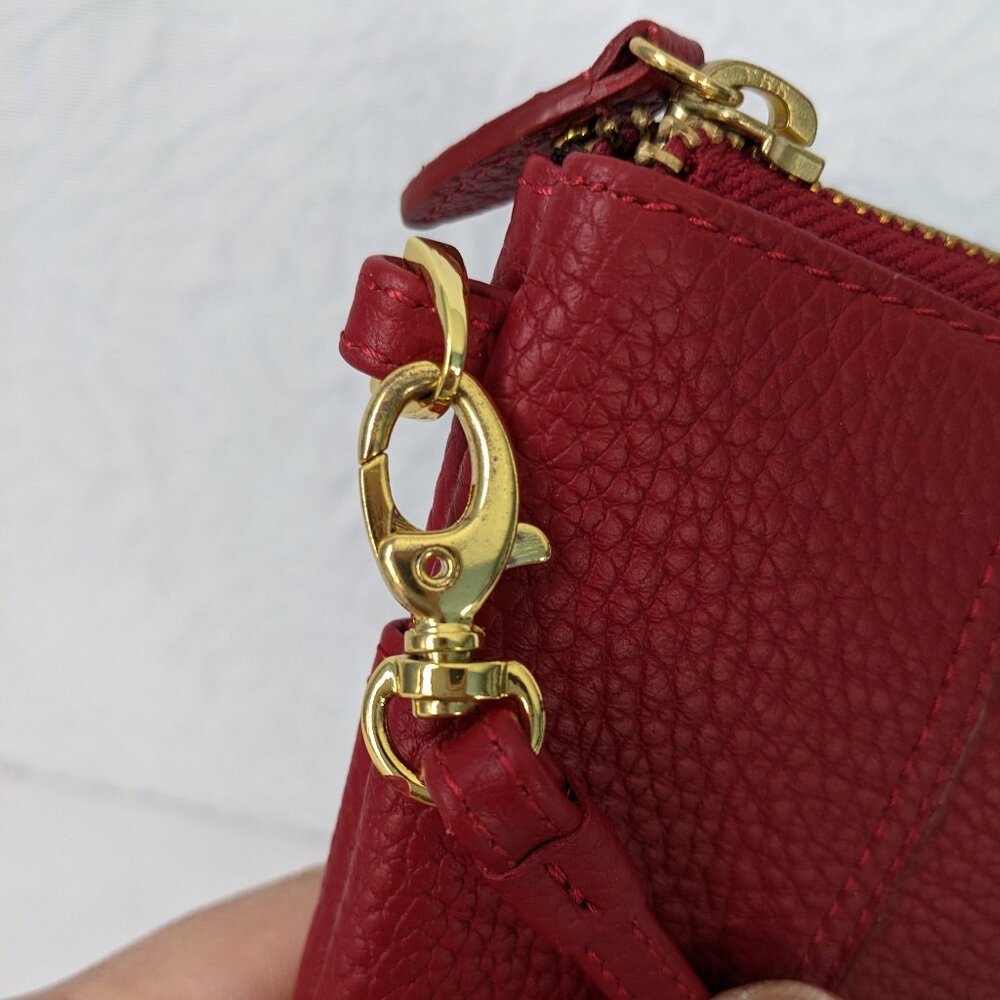 LODIS Red Pebbled Leather Wristlet Wallet Credit Card Stacker Gold Hardware 5x8 - Picture 13 of 16